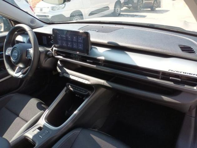 JEEP Avenger 1200 MHEV SUMMIT 110 CV AUTOM BICOLOR PACK WINTER rif. 23999477 - Foto 7