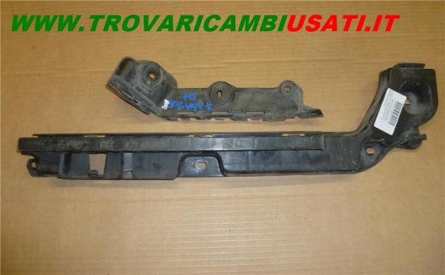 GUIDA LAT. PARAURTI POST. D. SKODA FABIA (NJ)  Carrozzeria  Lamierati esterni  Paraurti  Staffa sostegn SKODA - FABIA - 01-02-2015 -