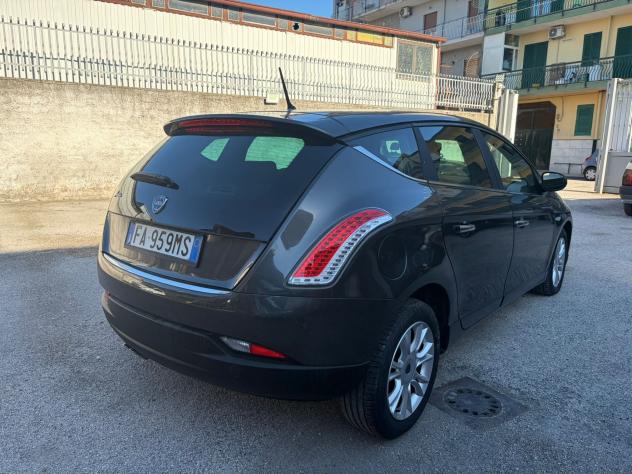Lancia Delta 1.6 mjt 105 CV Gold come nuova - Foto 5