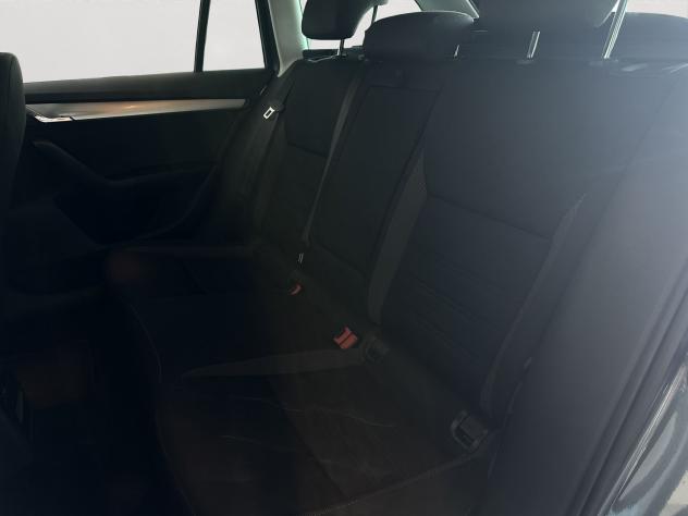 Škoda Octavia 1.6 TDI Executive - Foto 9