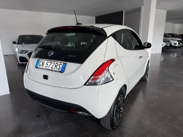 Lancia Ypsilon Ypsilon 1.0 firefly hybrid Gold s&s 70cv. - Foto 5