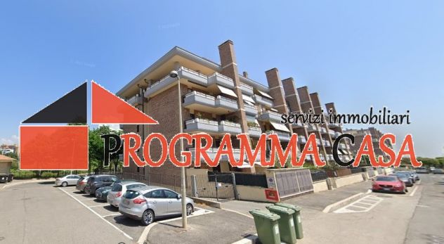 POMEZiA COLLI DI ENEA VIALE ODISSEO BOX DOPPIO 2 SERRANDE