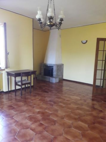 CASA CON DUE APPARTAMENTI CON INGRESSI INDIPENDENTI - Foto 4