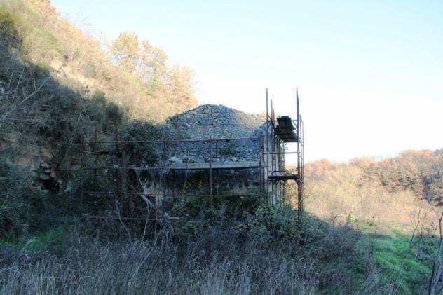 Orvieto - Vendesi cubatura per la realizzazione di un nuovo fabbricato circondato da circa 3000 mq di corte - Foto 3