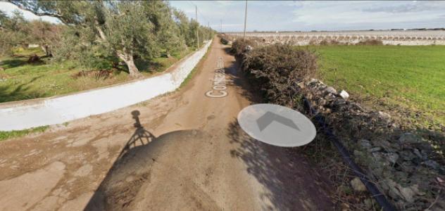 Immobile in asta di 2000 m² con più di 5 locali in vendita a Sammichele di Bari