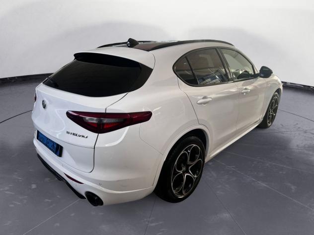 Alfa Romeo Stelvio 2.2 TD 210 CV Veloce AT8 Q4 - GOMME 4 STAGIONI - NON RICONDIZIONATA - Foto 5