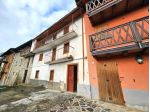 Casa c/t con 75.000 mq di terreno
