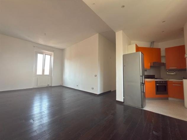 3 LOCALI RISTRUTTURATO, AL SECONDO E ULTIMO PIANO, CON AMPIO TERRAZZO - Foto 5