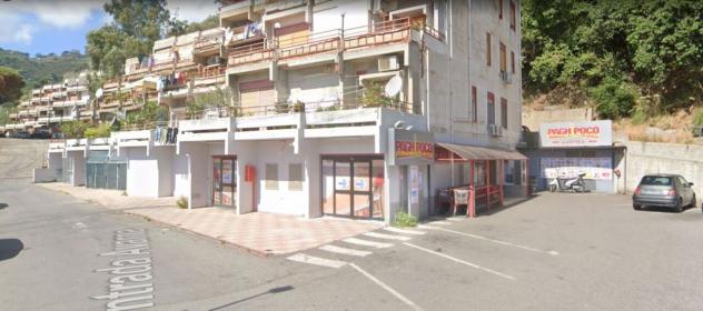 Locale commerciale in vendita a Messina