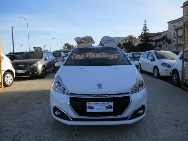 Peugeot 208 1.4 HDi 68 CV 5 porte Allure - Foto 2