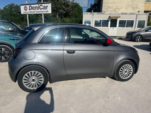 FIAT 500 500e 23,65 kWh (Red) - Foto 6