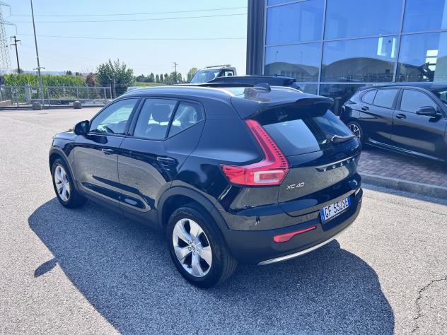 Volvo XC40 T3 automatico Momentum Pro Geartronic / Tetto Apribile - Foto 4
