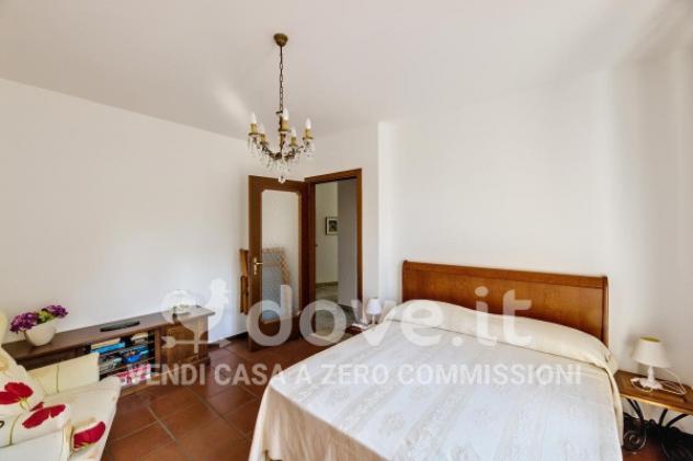 Villa di 355 m² con più di 5 locali e box auto in vendita a Biandronno - Foto 18