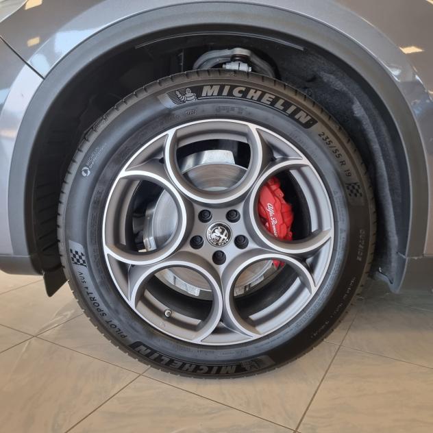 ALFA ROMEO STELVIO SPRINT 2.2 TD 190cv AT8 Q4 Euro 6D - Foto 9