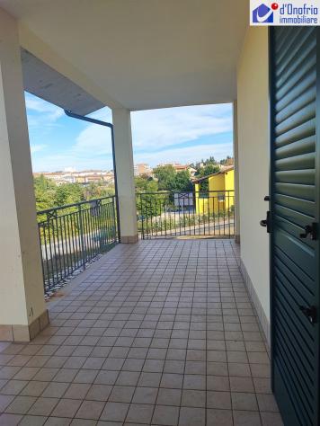 CAMPOBASSO ALLA CONTRADA SAN VITO INTERO FABBRICATO CON TERRENO CIRCOSTANTE - Foto 9