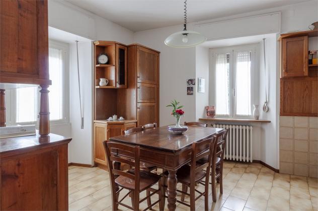 Casa a Mandello del Lario: Ampi Spazi e Prezzo Competitivo 129 - Foto 4