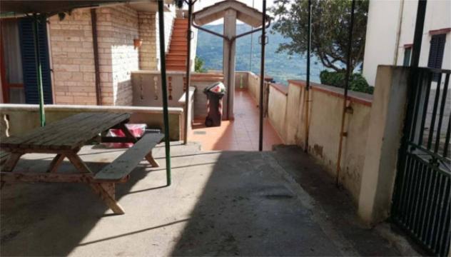 Immobile in asta di 400 m² con più di 5 locali e box auto doppio in vendita a Vaiano - Foto 3