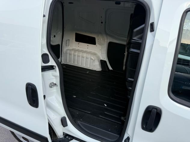 Fiat Fiorino 1.3 MJT 95CV Cargo SX - Foto 8