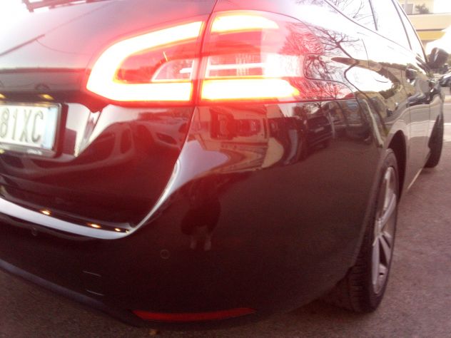 PEUGEOT 308 SW ALLURE 1.5HDI 130cv Euro 6 - Foto 4