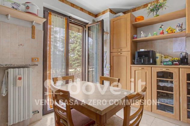 Appartamento di 90 m² con 3 locali e box auto in vendita a Caravate - Foto 8