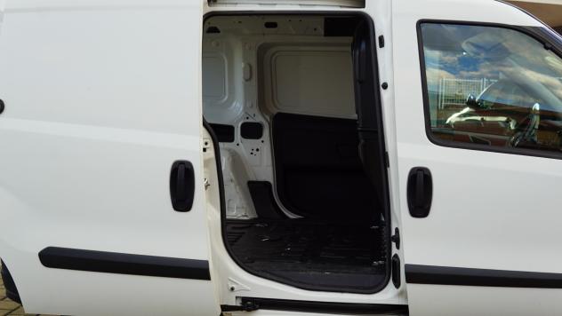 Fiat Doblo Dobl1.3 MJT PL-TN Cargo Maxi Lamierato SX PTT 750 - Foto 6