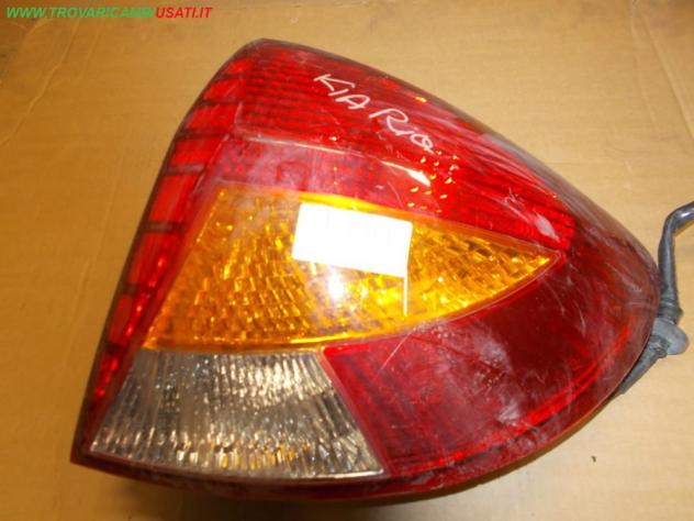 FANALE POST.D.CON LAMPADINE ROSSO ARANCIO KIA RIO (DC)  Parti elettriche  Fanaleria  Fanali  Fanale post. sx. KIA - RIO - 01-01-2001 - 01-02-2003