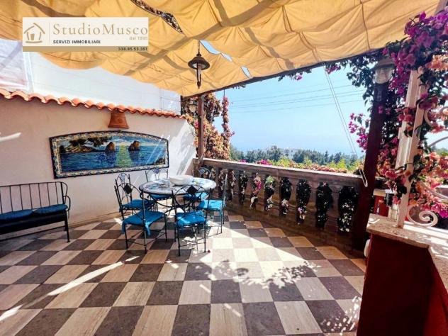 StudioMusco vende a Capri, in via Camerelle, la più prestigiosa strada dello shopping, introvabile appartamento con terrazzo a livello e vista panoram - Foto 20