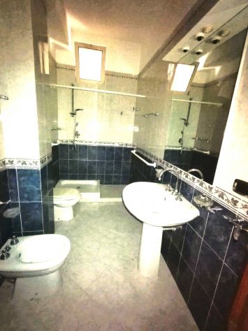 VIA TISIA:PENTAVANI+DOPPI BAGNI,RISTRUTTURATO,FACCIATA APPENA RIFATTA - Foto 4