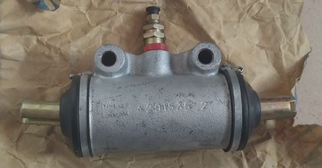 IVECO 75pc 75 4x4 CILINDRETTO ANTERIORE