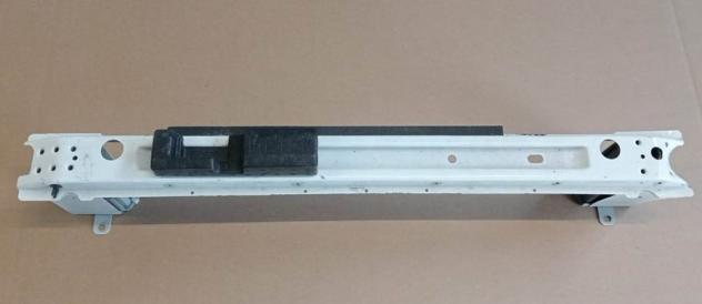 TRAVERSA PARAURTI POST. BIANCA 999-U1304645 Carrozzeria  Lamierati esterni  Paraurti  Traversa parau FIAT - 500 L - 01-07-2012 - 01-06-2018, FIAT - 50