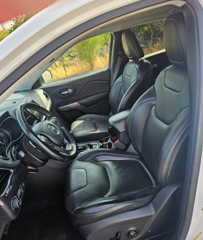 Jeep Cherokee 4X4 Active Drive Limited - Foto 9