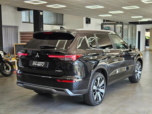 Mitsubishi Outlander DISPONIBILE IN VARIE COLORAZIONI E ALLESTIMENTI - CONCESSIONARIO UFFICIALE - Foto 4