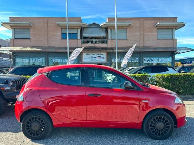 LANCIA Ypsilon 3ª serie Ypsilon 1.0 FireFly 5 porte S&S Hybrid Ecochic Silver