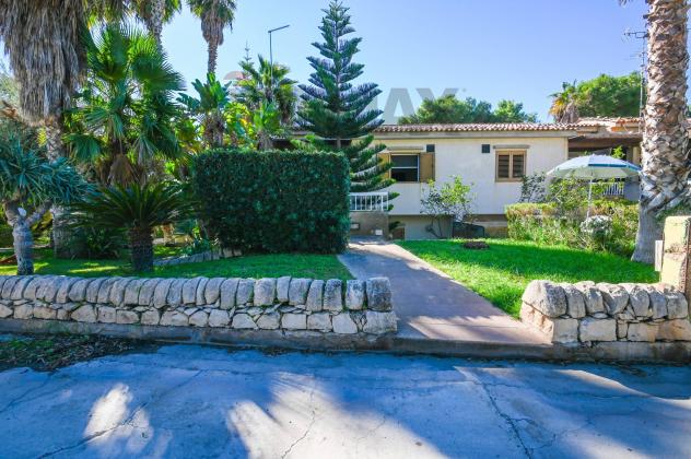 Villa a schiera in vendita a Ragusa, Punta Braccetto
