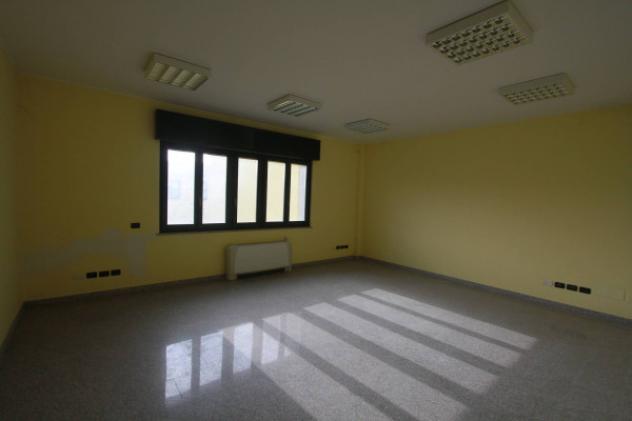Immobile di 1731 m² con più di 5 locali in vendita a Pero - Foto 15