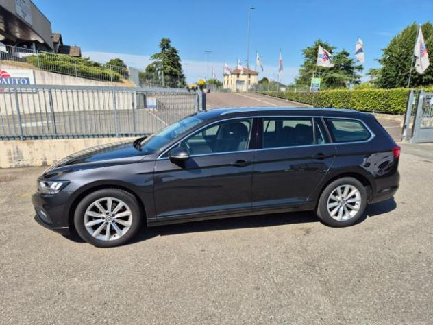 VOLKSWAGEN Passat Variant 2.0 TDI SCR EVO DSG Business rif. 23905479 - Foto 3