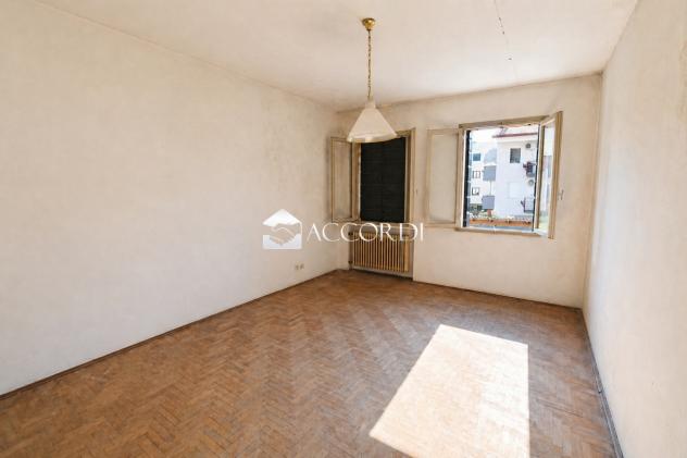 CASA INDIPENDENTE di 7 vani e di 328 mq (MONTEBELLUNA) rif. PE8 - Foto 16
