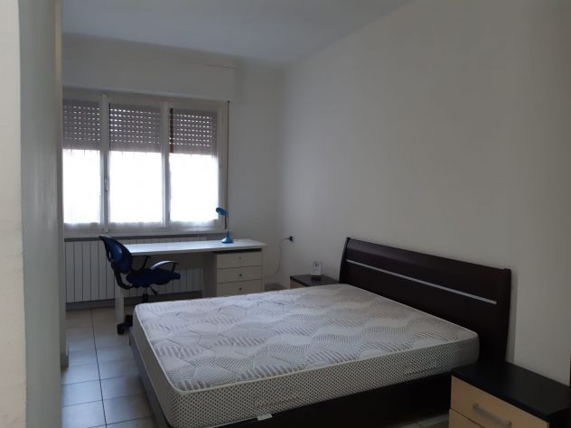 offro a soli studenti una camera in affitto, zona Ospedale Sacco