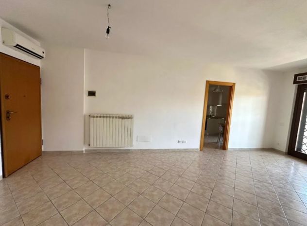 MONTEROTONDO QUADRILOCALE CON POSTO AUTO - Foto 10