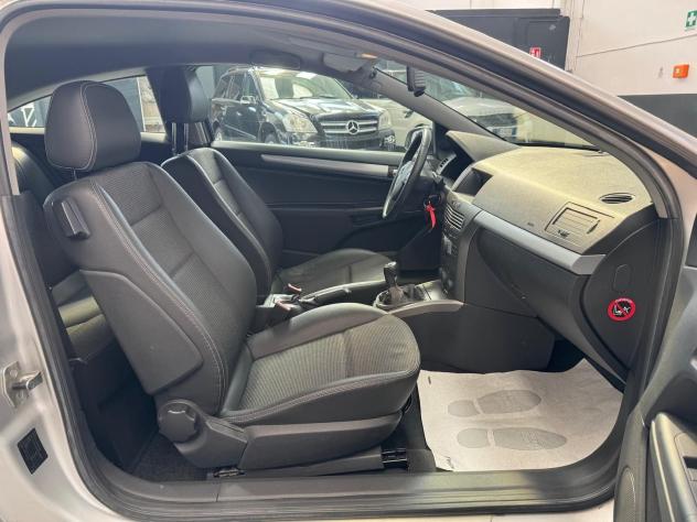 Opel Astra Astra GTC 1.9 cdti Cosmo 6m - Foto 5