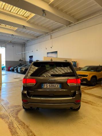 Jeep Grand Cherokee 3.0 V6 CRD 250 CV Multijet II Overland - Foto 5