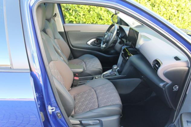 Toyota Yaris Cross 1.5H (116 CV) E-CVT Lounge AWD-i - Foto 10