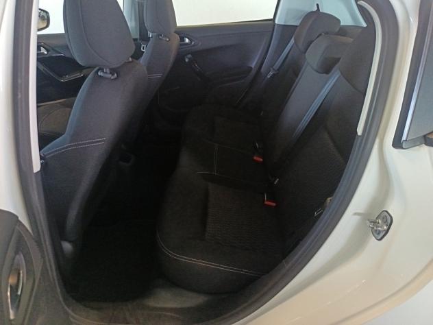 Peugeot 208 ALLURE PureTech 82cv GPL - Foto 6