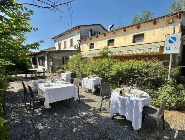 V0301 - VENDESI LOCANDA-RISTORANTE, 6 AFFITTA CAMERE & ABITAZIONE