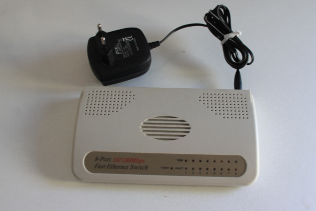 Retrocomputing Switch di rete 8 porte usato funzionante networking 10/100 - Foto 6