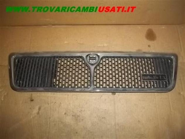 GRIGLIA LANCIA THEMA (SZ)  Carrozzeria  Lamierati esterni  Paraurti  Griglia radiat LANCIA - THEMA - 01-09-1988 - 01-08-1992