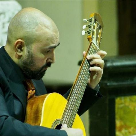 LEZIONI DI CHITARRA CLASSICA – ONLINE E IN PRESENZA