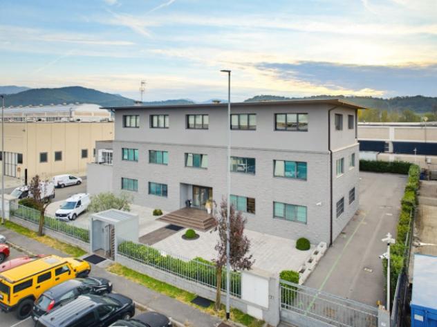 Immobile di 1500 m² con 5 locali in vendita a Gussago - Foto 2