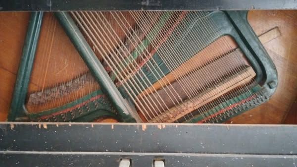 Pianoforte non funzionante per ambientazioni - Foto 4