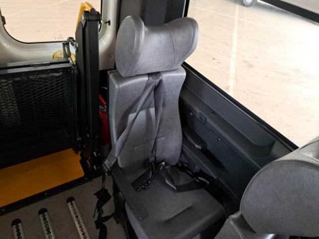 PEUGEOT Boxer 333 2.0 bluehdi 130cv L2H2 Comf.combi E6 - Foto 15